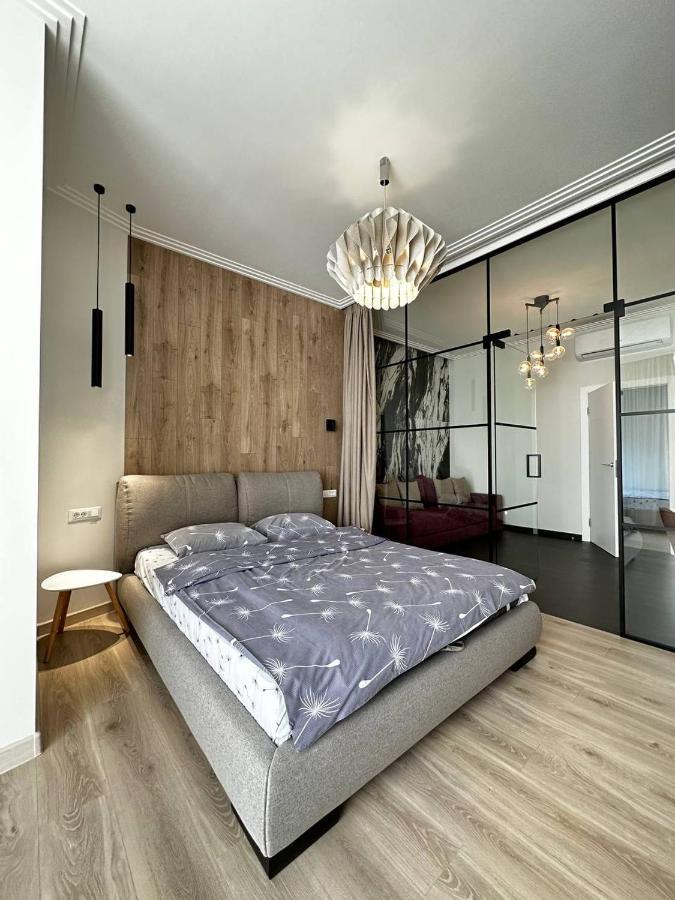 Sea Symphony 3-Bedrooms Lux Apartment Odesa Exterior photo