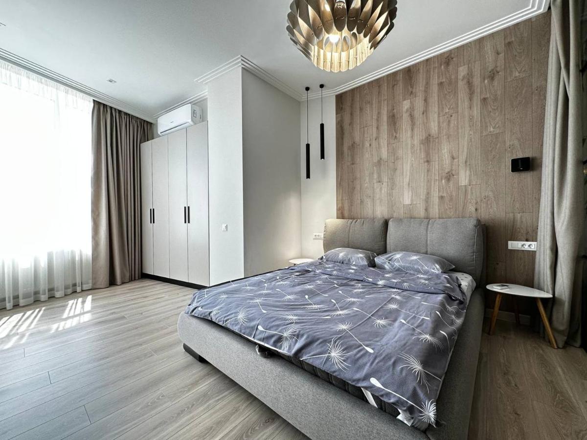 Sea Symphony 3-Bedrooms Lux Apartment Odesa Exterior photo